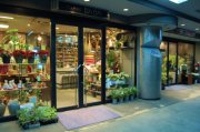 「フローリスト　ババ」　（静岡県御殿場市）の花屋店舗写真1